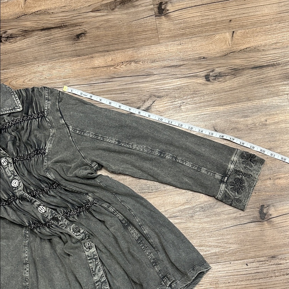 Parsley & Sage Charcoal Button-Up Shirt - Picture 8 of 14